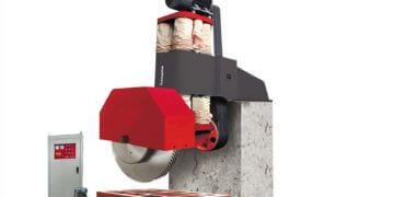 Máquina cortadora de bloques con varias cuchillas